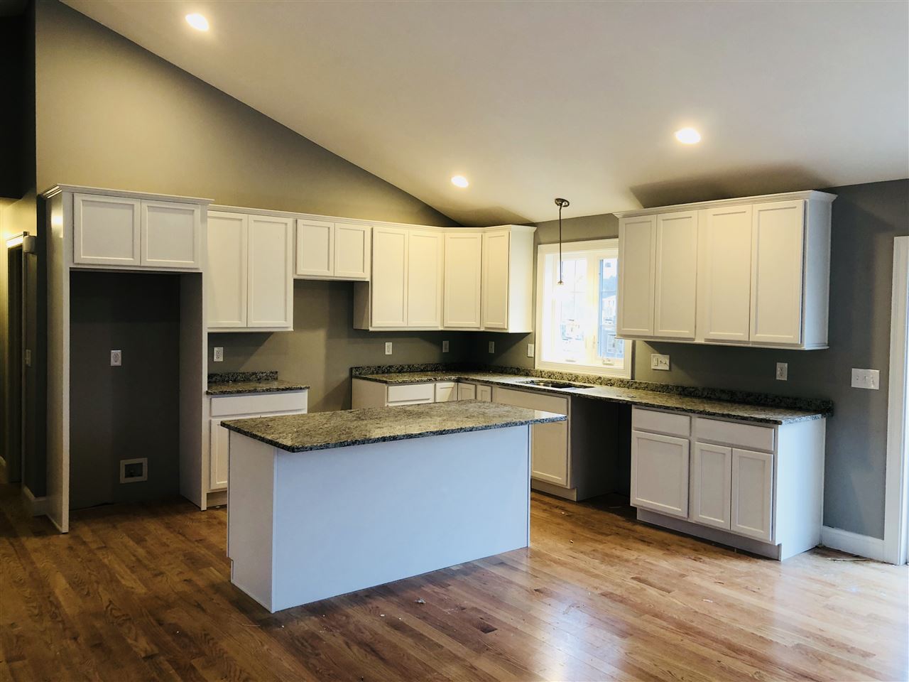 65 Pearson Road Merrimack, NH 03054 - Photo 3 of 9