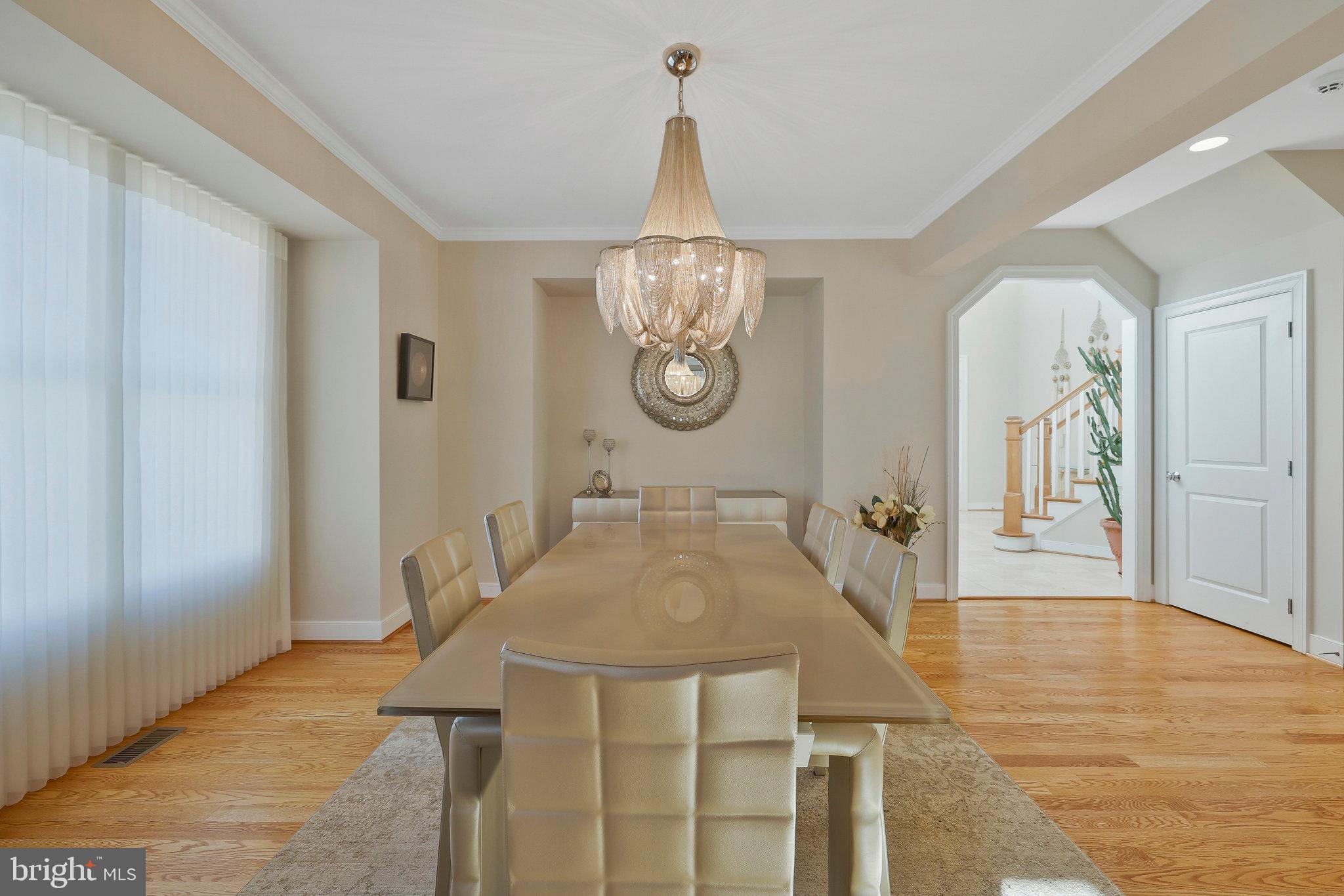 5922 Chesterbrook Road McLean, VA 22101 - Photo 15 of 82