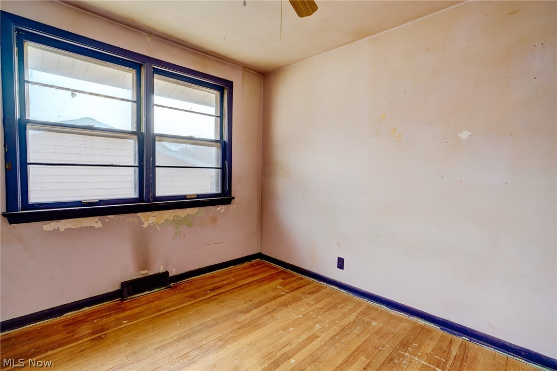 6413 Longridge Road Cleveland, OH 44124 - Photo 17 of 31 Gallery Image 17