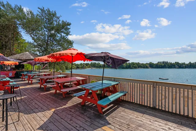 $1,100,000 | 279 Victorian Village Drive, Unit 40, Elkhart Lake, WI 53020