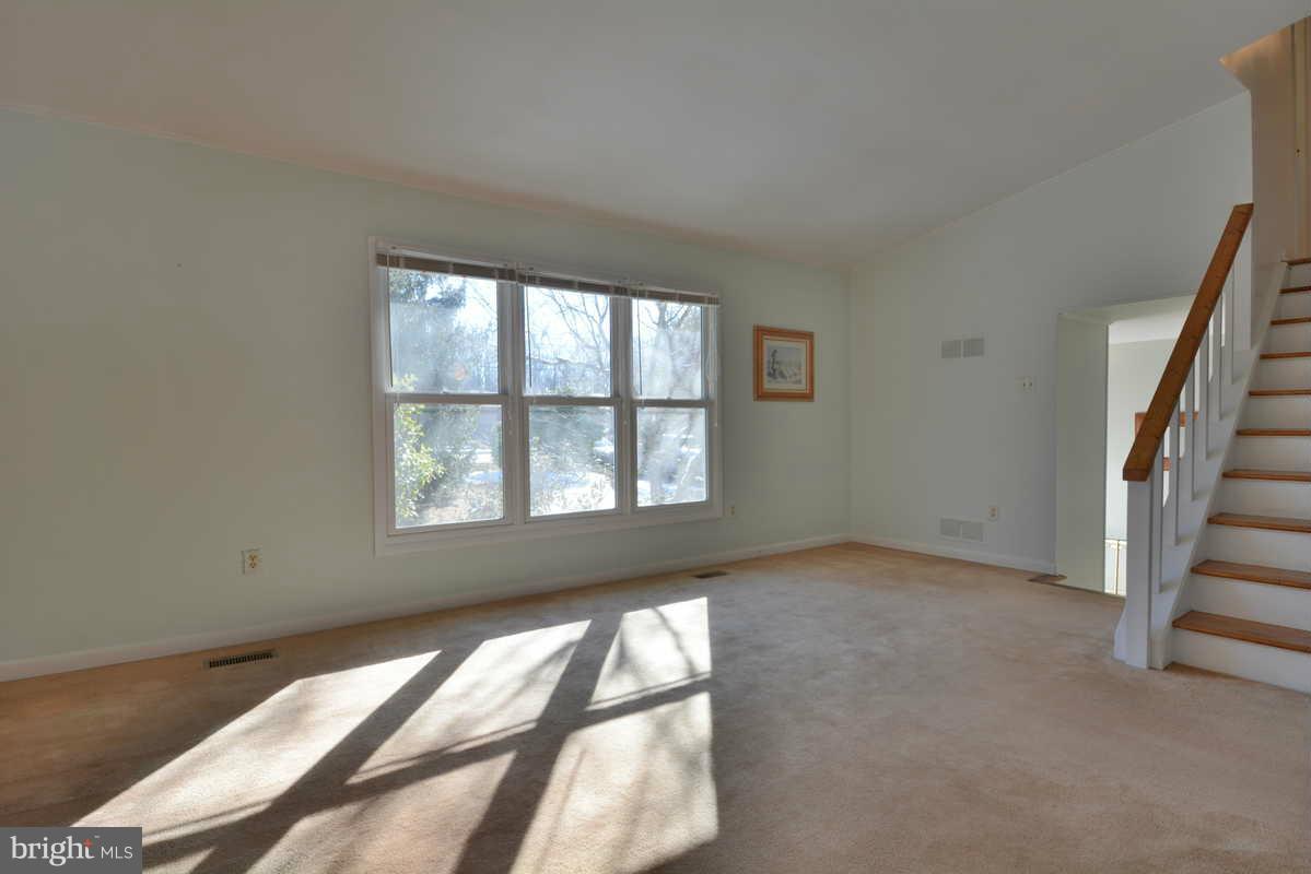 328 Gambrills Road Gambrills, MD 21054 - Photo 3 of 30 Living Room