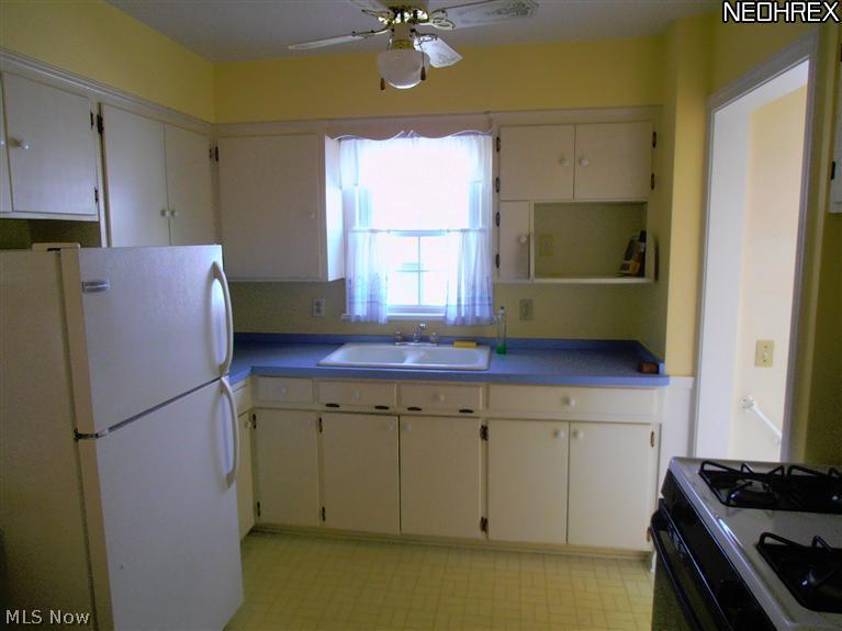 1596 Brainard Road Lyndhurst, OH 44124 - Photo 5 of 15 Another view of the Kitchen!