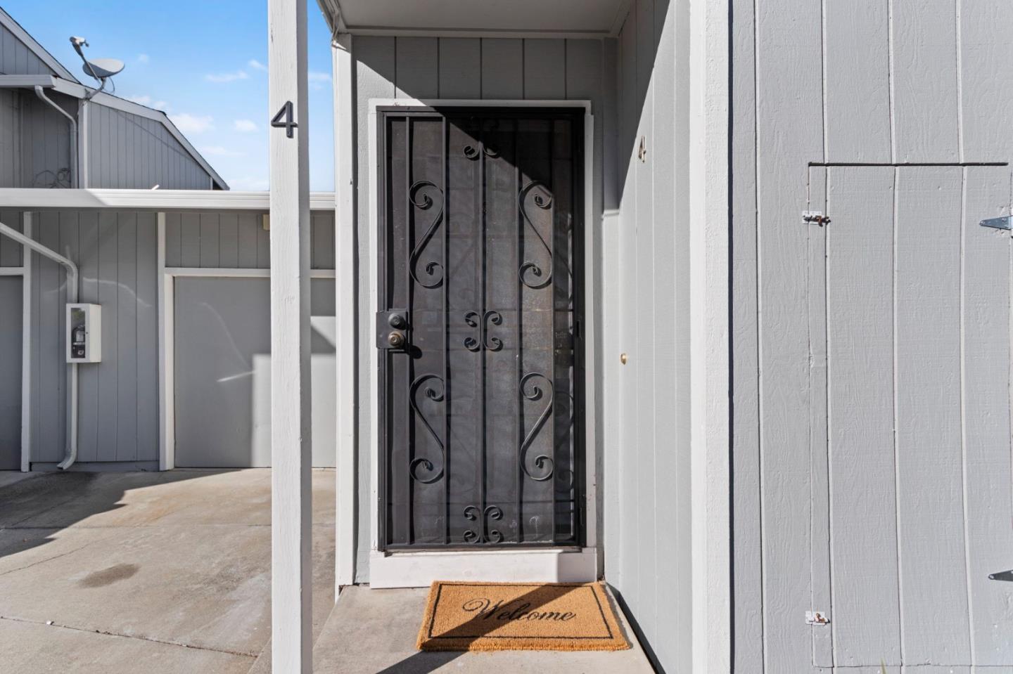643 Foster Court, Unit 4 Hayward, CA 94544 - Photo 2 of 20 a view of front door
