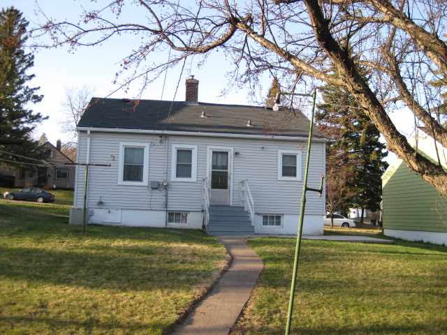 3056 Devonshire Street Duluth, MN 55806 - Photo 2 of 9
