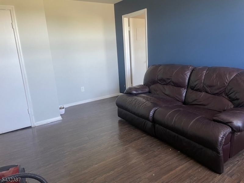 28 East Camplain Road Manville, NJ 08835 - Photo 5 of 7