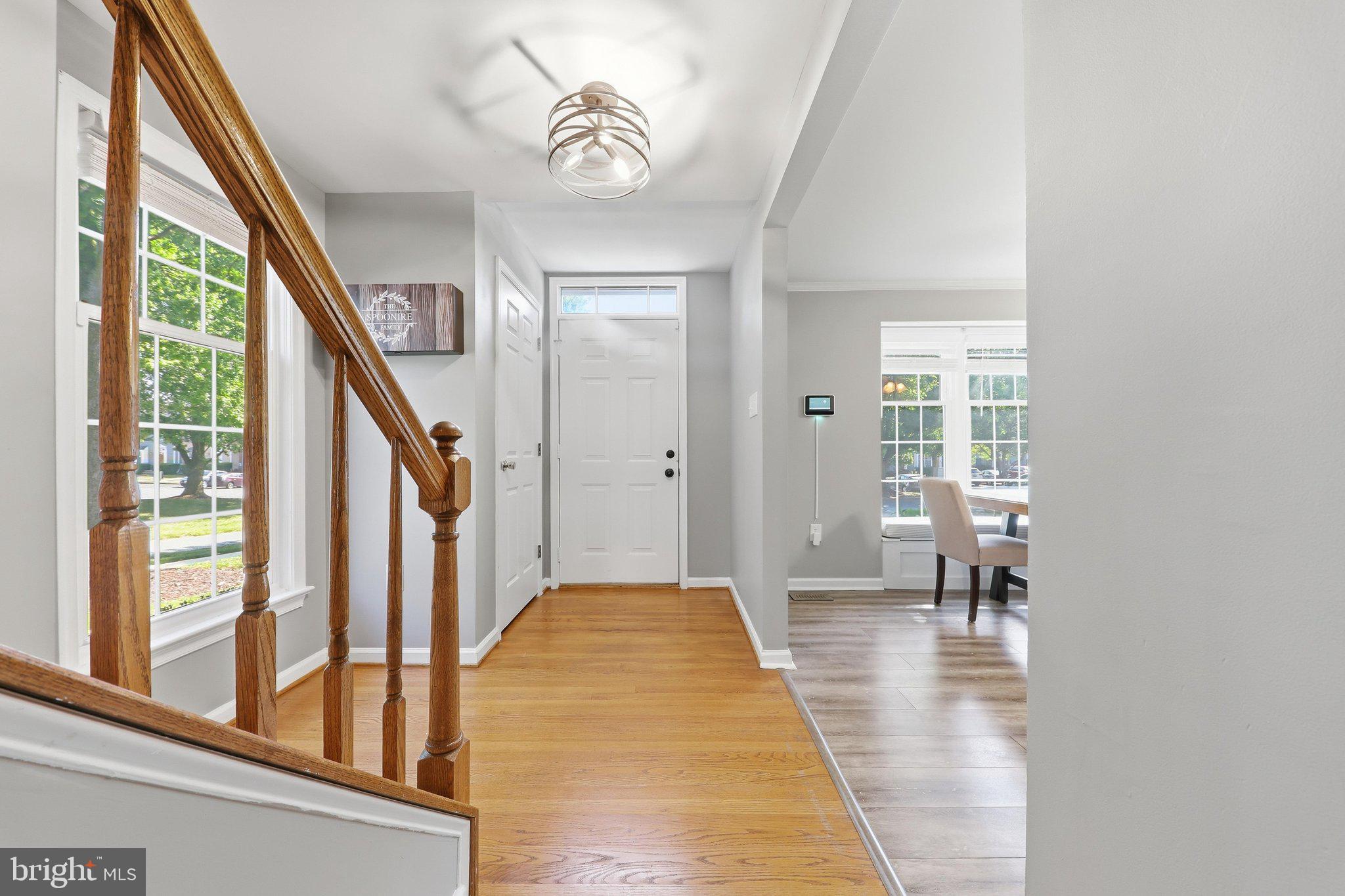 7998 Windsail Court Frederick, MD 21701 - Photo 2 of 38 Foyer