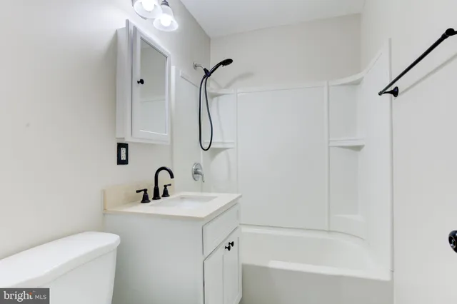 $2,400 | 121 Cabbel Drive, Manassas Park, VA 20111