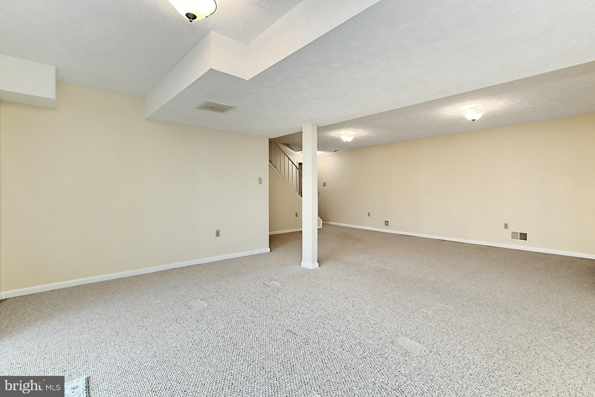10704 Cross School Road Reston, VA 20191 - Photo 33 of 56 a view of an empty room