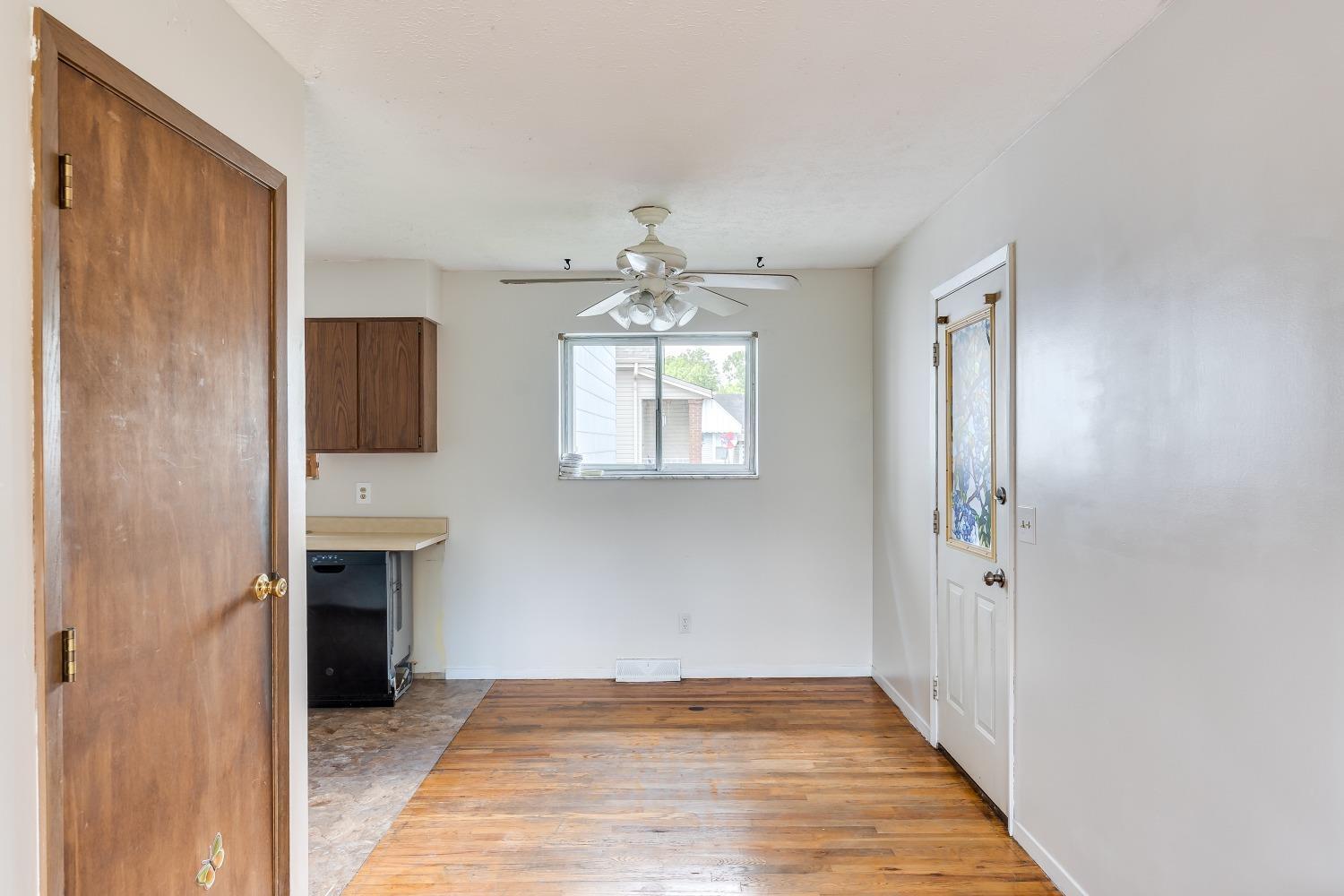 5923 Murray Road Fairfax, OH 45227 - Photo 6 of 21