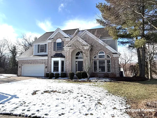 $839,900 | 3890 Clearview Street Northeast, Grand Rapids, MI 49546