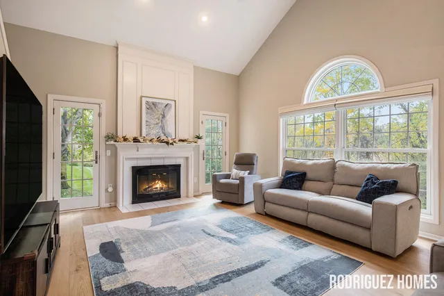 $839,900 | 3890 Clearview Street Northeast, Grand Rapids, MI 49546