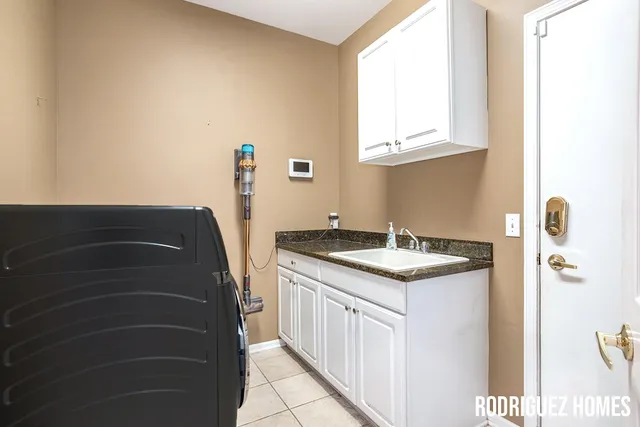 $839,900 | 3890 Clearview Street Northeast, Grand Rapids, MI 49546