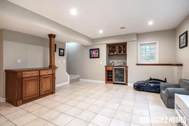 $839,900 | 3890 Clearview Street Northeast, Grand Rapids, MI 49546