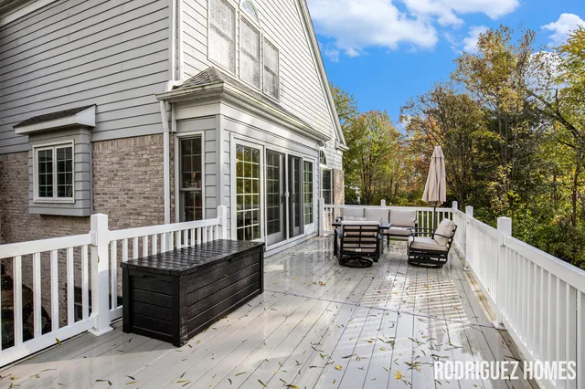 $839,900 | 3890 Clearview Street Northeast, Grand Rapids, MI 49546