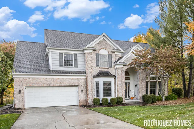 $839,900 | 3890 Clearview Street Northeast, Grand Rapids, MI 49546