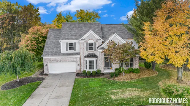 $839,900 | 3890 Clearview Street Northeast, Grand Rapids, MI 49546