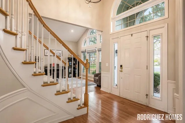 $839,900 | 3890 Clearview Street Northeast, Grand Rapids, MI 49546