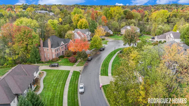 $839,900 | 3890 Clearview Street Northeast, Grand Rapids, MI 49546