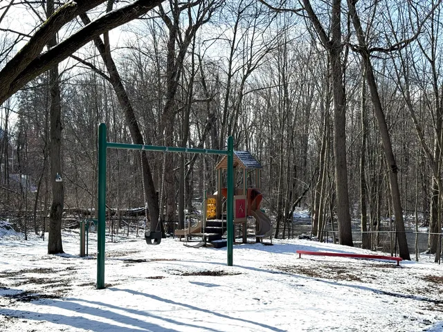 $839,900 | 3890 Clearview Street Northeast, Grand Rapids, MI 49546