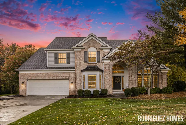$839,900 | 3890 Clearview Street Northeast, Grand Rapids, MI 49546