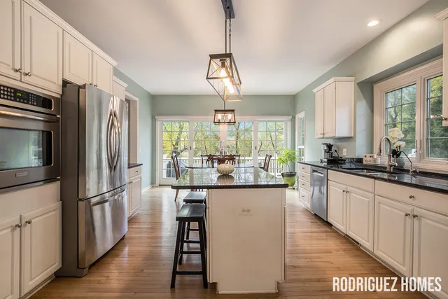 $839,900 | 3890 Clearview Street Northeast, Grand Rapids, MI 49546