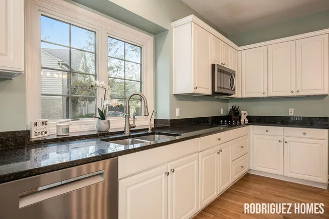 $839,900 | 3890 Clearview Street Northeast, Grand Rapids, MI 49546