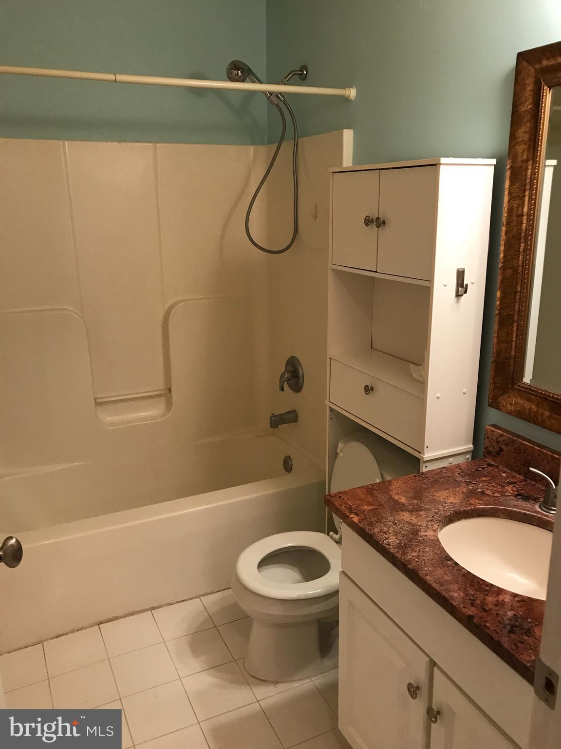 10050 Golf Course Road, Unit 5 Ocean City, MD 21842 - Photo 16 of 26 Hall Bath