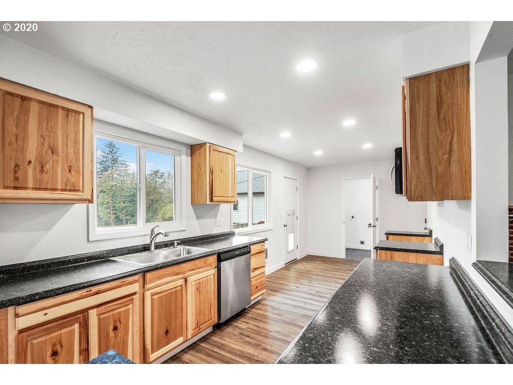3231 Laurel Road Longview, WA 98632 - Photo 12 of 28 Gallery Image 12