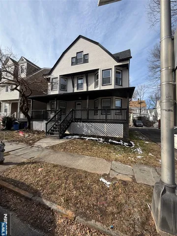 $3,500 | 103 North 19th Street, Unit 2, East Orange, NJ 07017