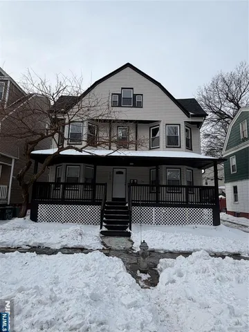 $3,500 | 103 North 19th Street, Unit 2, East Orange, NJ 07017