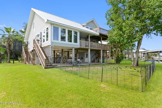 $498,000 | 424 Riverview Drive, Bay St. Louis, MS 39520