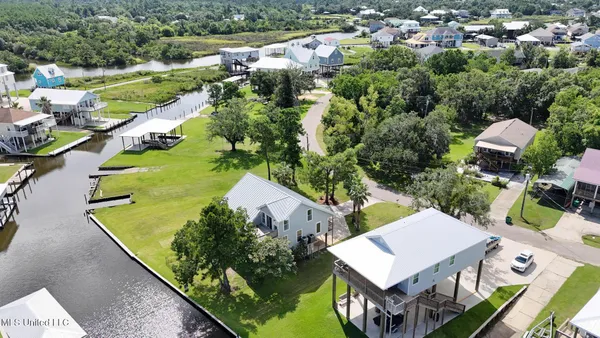 $480,000 | 424 Riverview Drive, Bay St. Louis, MS 39520