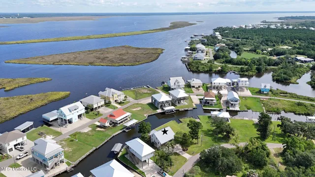 $498,000 | 424 Riverview Drive, Bay St. Louis, MS 39520