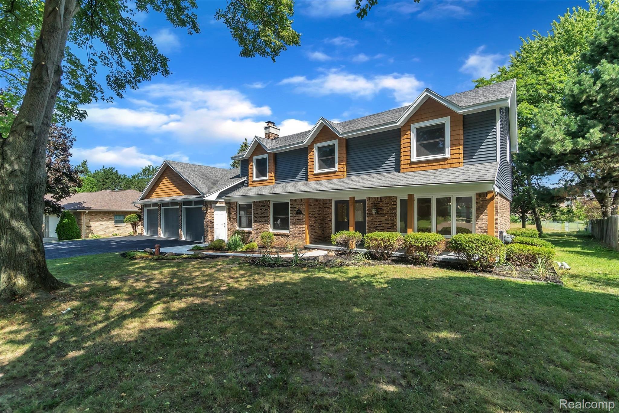 6149 Kings Scepter Road Grand Blanc, MI 48439 - Photo 4 of 48 04-6149 Kings Scepter Rd-WindowStil.jpg
