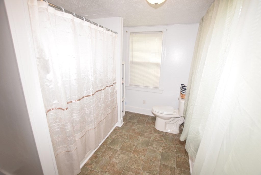 1402 Indian Oak Road Crewe, VA 23930 - Photo 16 of 30 Gallery Image 16