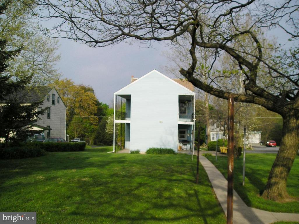 1318 Sandhill Road Lebanon, PA 17046 - Photo 2 of 7 Gallery Image 2