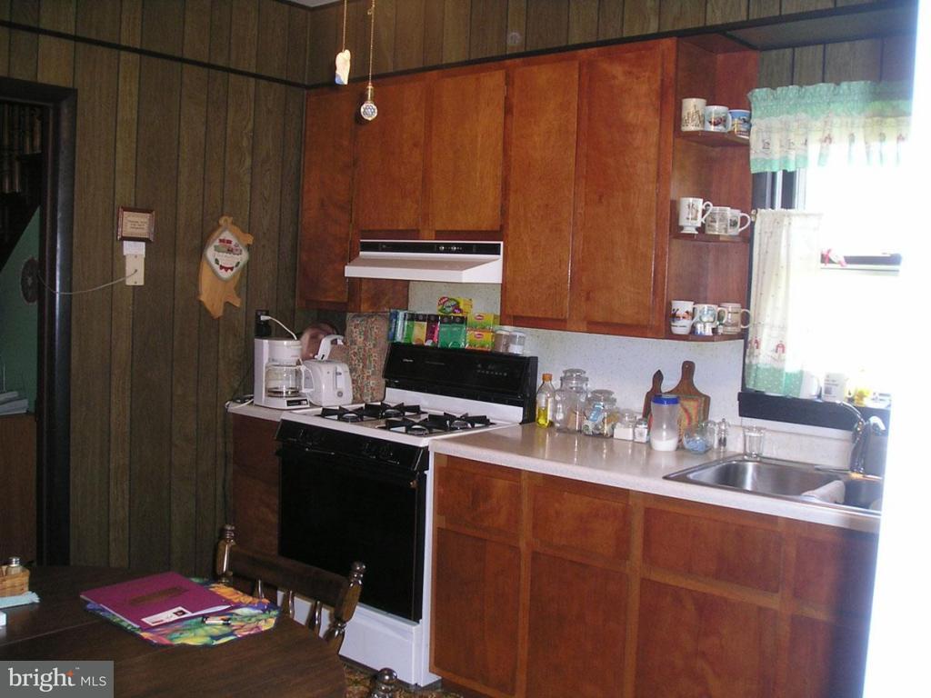 1318 Sandhill Road Lebanon, PA 17046 - Photo 4 of 7 Gallery Image 4
