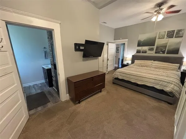 $2,400 | 107 West Wilder Avenue, Tampa, FL 33603