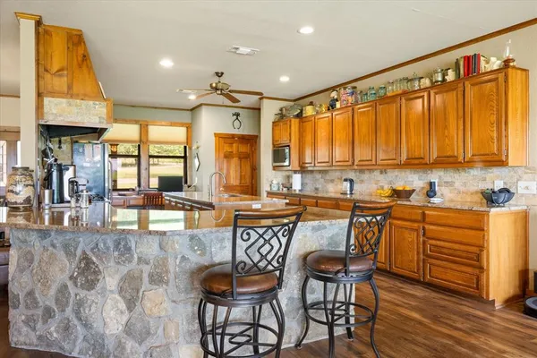 $1,425,000 | 3165 Farm To Market 51, Bluff Dale, TX 76433