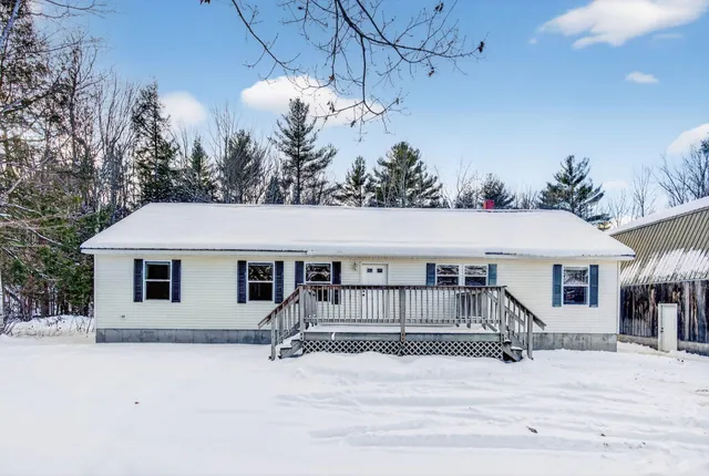 $339,250 | 113 Turkey Lane, Livermore, ME 04253
