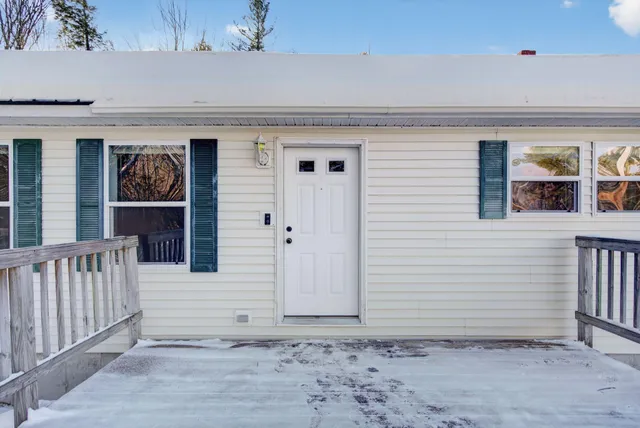 $339,250 | 113 Turkey Lane, Livermore, ME 04253