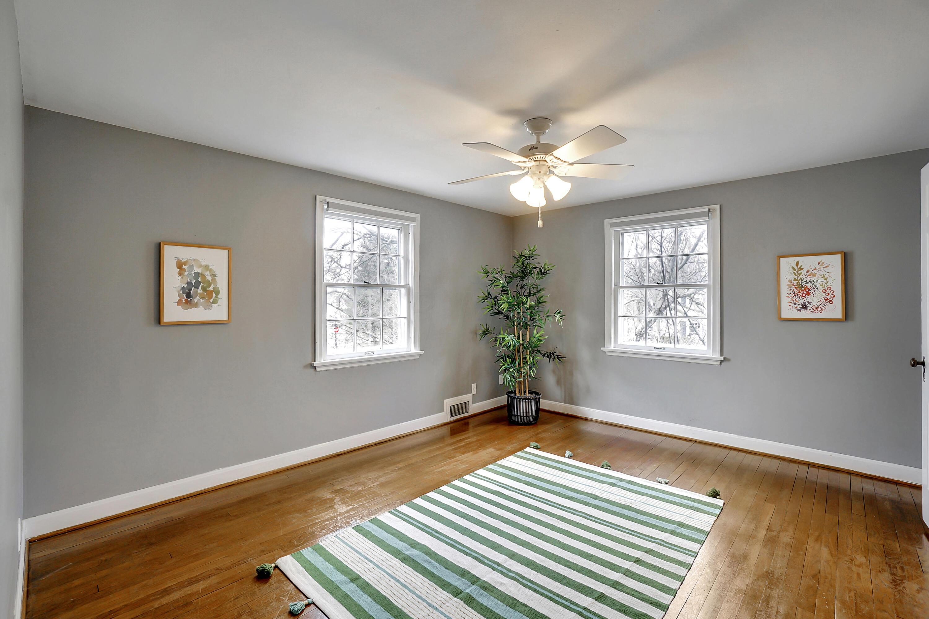 319 Fallis Road Columbus, OH 43214 - Photo 28 of 43 Spacious third bedroom