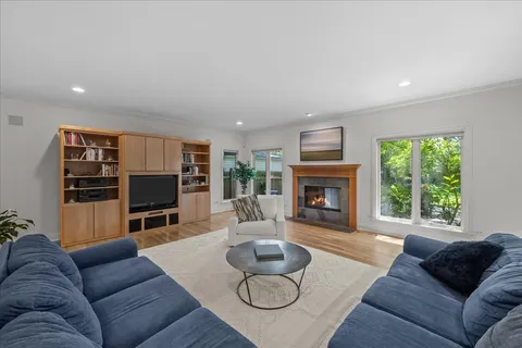 $1,795,000 | 2211 Schiller Avenue, Wilmette, IL 60091