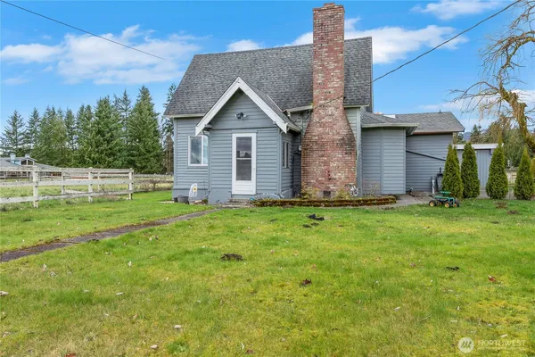 $985,000 | 40216 264th Avenue Southeast, Enumclaw, WA 98022