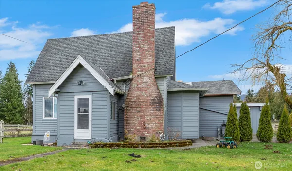$985,000 | 40216 264th Avenue Southeast, Enumclaw, WA 98022