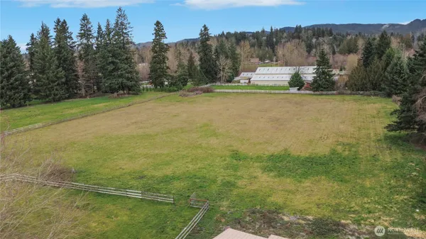 $985,000 | 40216 264th Avenue Southeast, Enumclaw, WA 98022