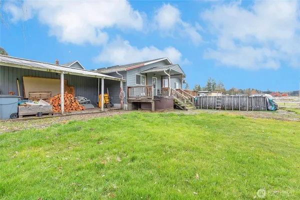 $985,000 | 40216 264th Avenue Southeast, Enumclaw, WA 98022