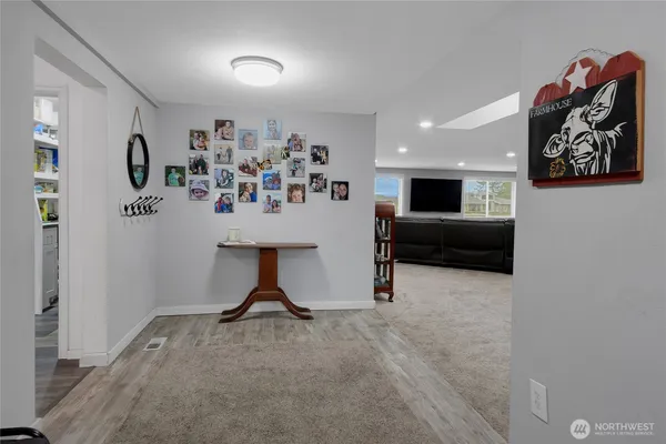 $985,000 | 40216 264th Avenue Southeast, Enumclaw, WA 98022