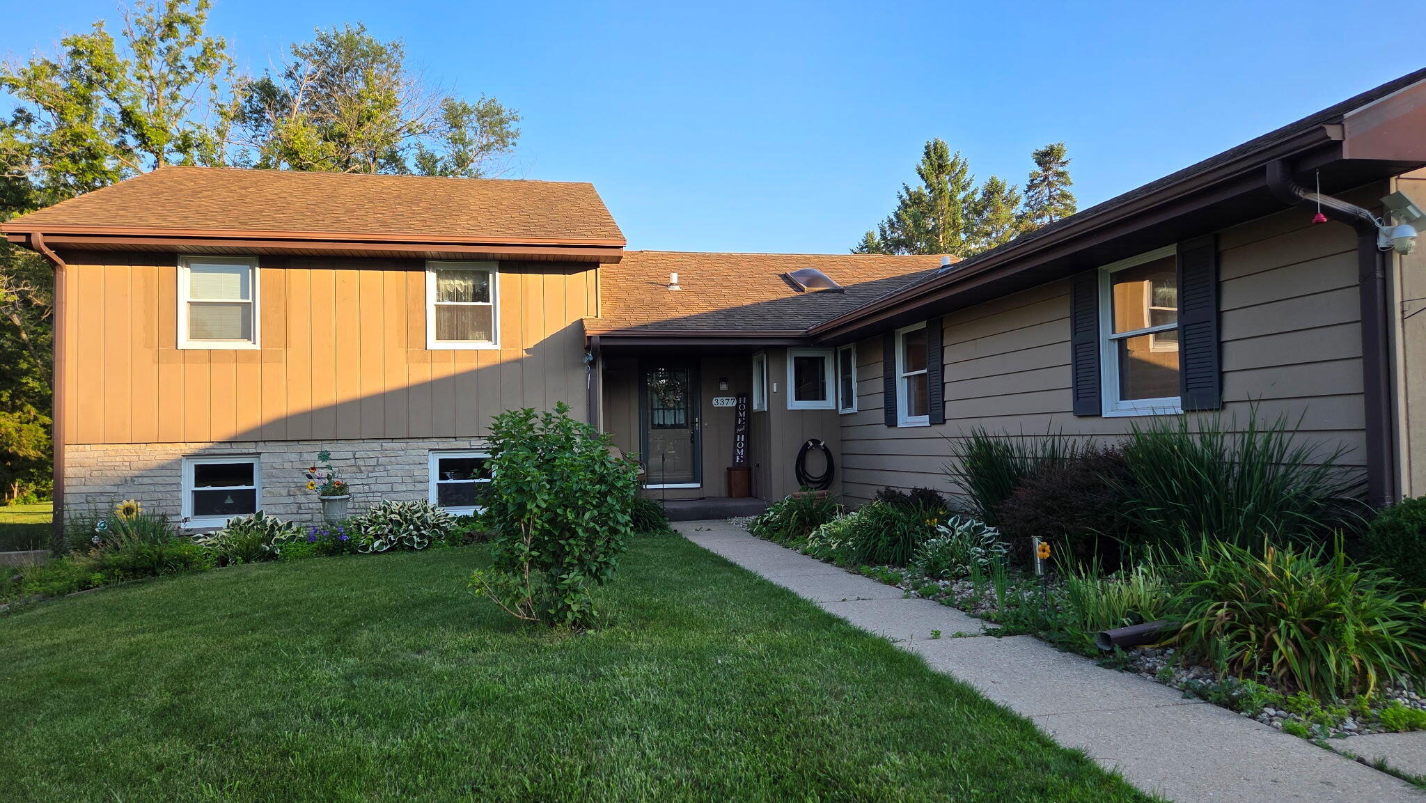 3377 North Hackbarth Road Janesville, WI 53548 - Photo 2 of 27 20260706_192451