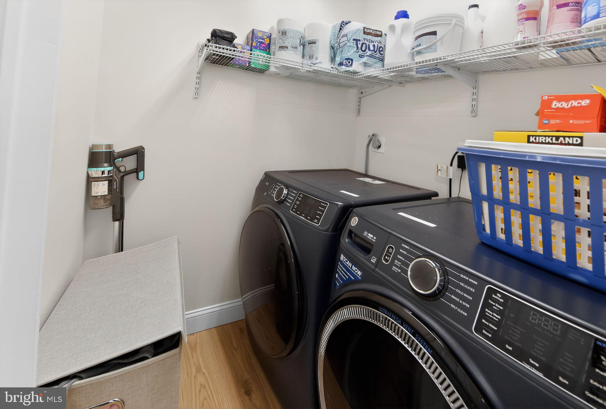 932 Hedgerow Court Blue Bell, PA 19422 - Photo 31 of 40 a utility room with dryer and washer